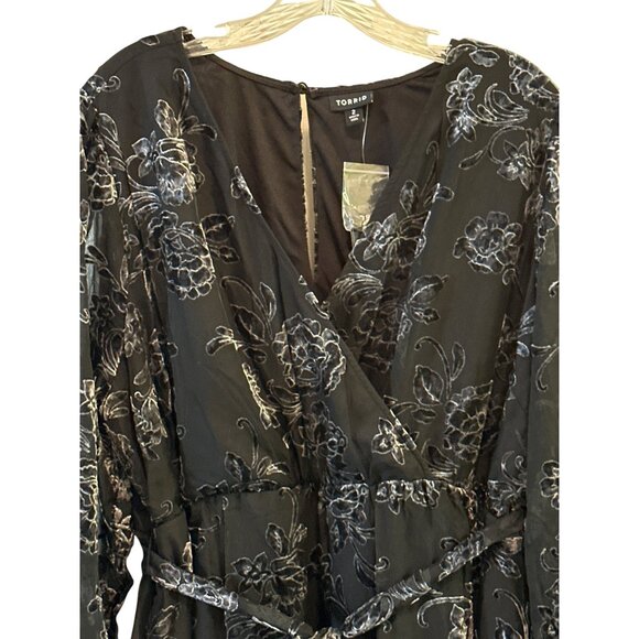 Torrid Size 2X Black Floral Embroidered Long Sleeve Wrap Dress With Tie Belt - Picture 2 of 14